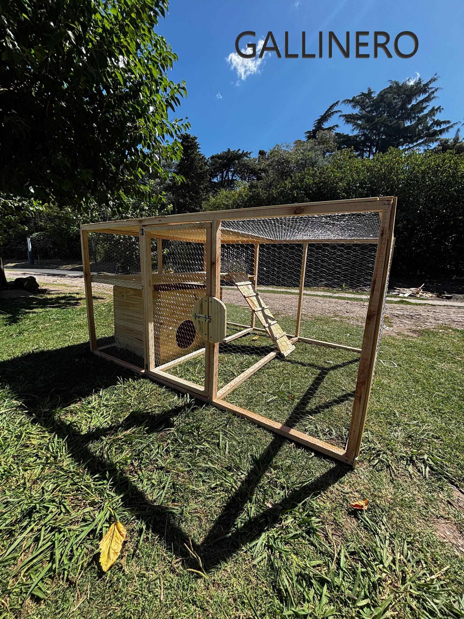 Gallinero con corral